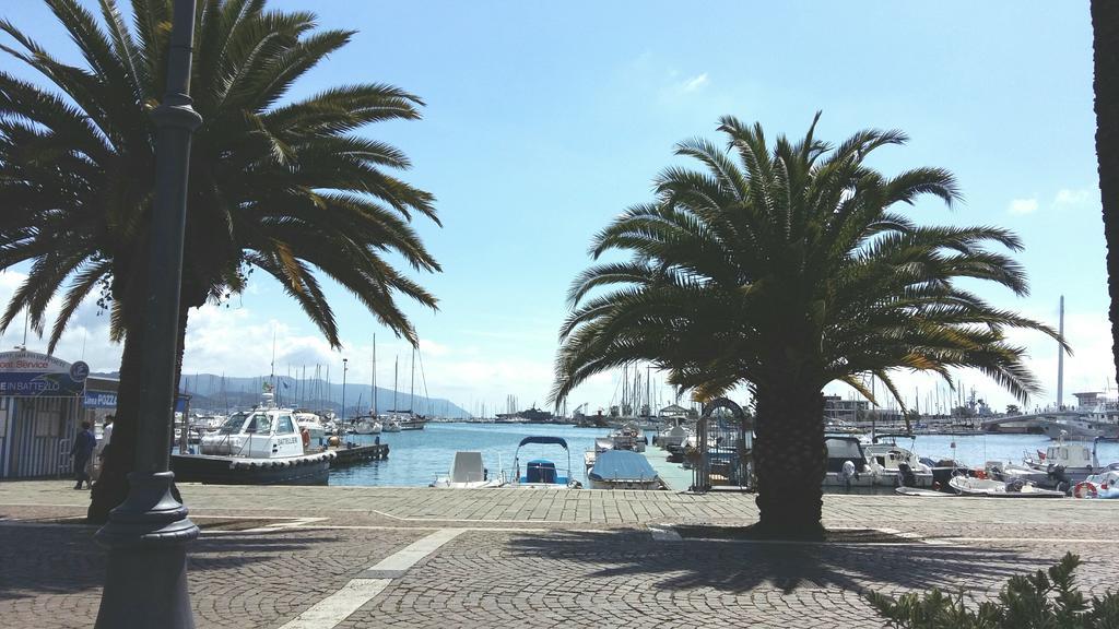 Cinque Terre The Harbour Apt - Two Bathrooms La Spezia Bagian luar foto